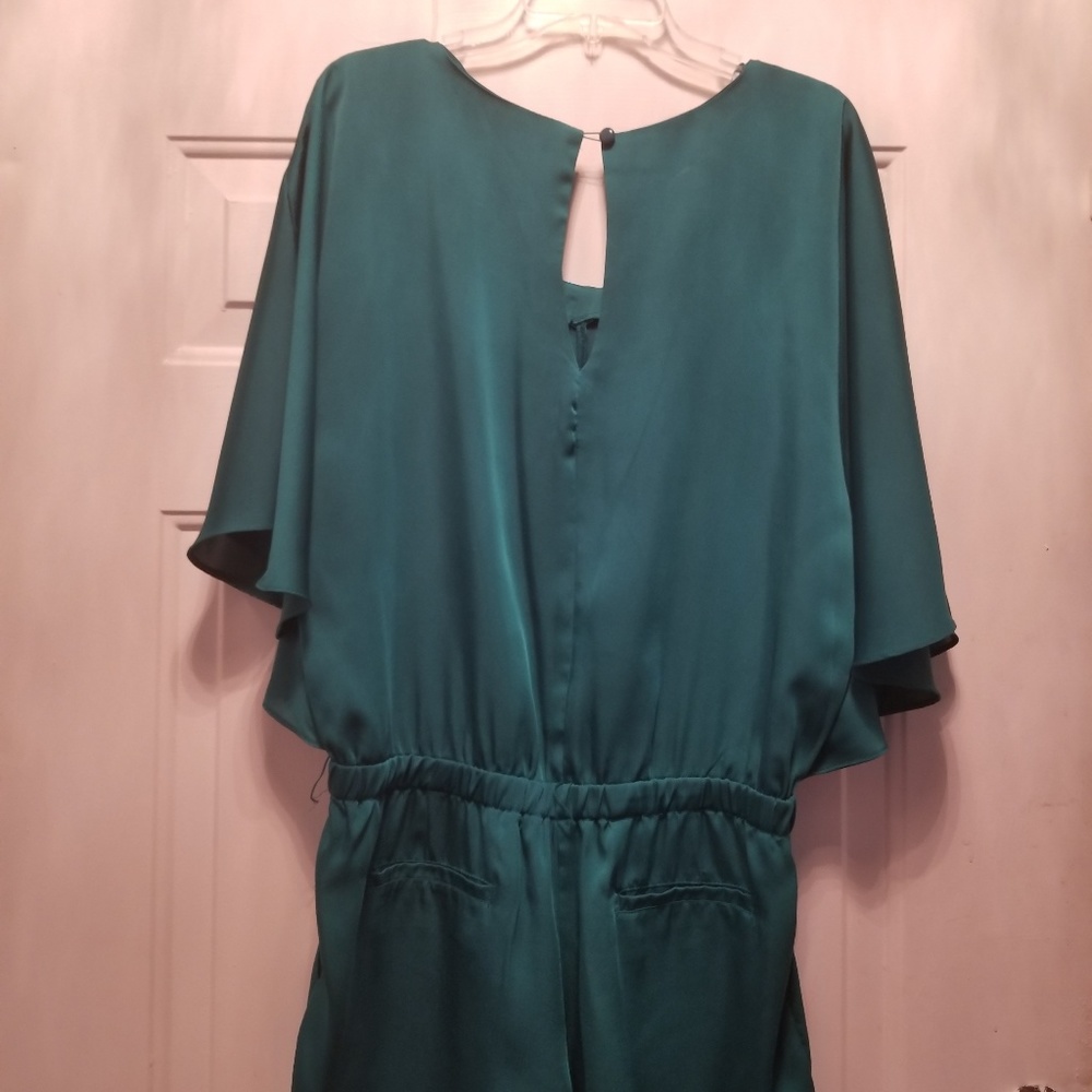Guess - Picture 2 of 2